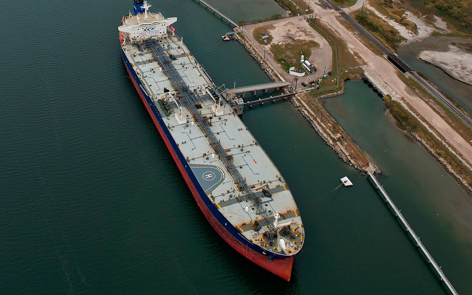 στοχοποιώντας-ελληνικές-ναυτιλιακ-2136939