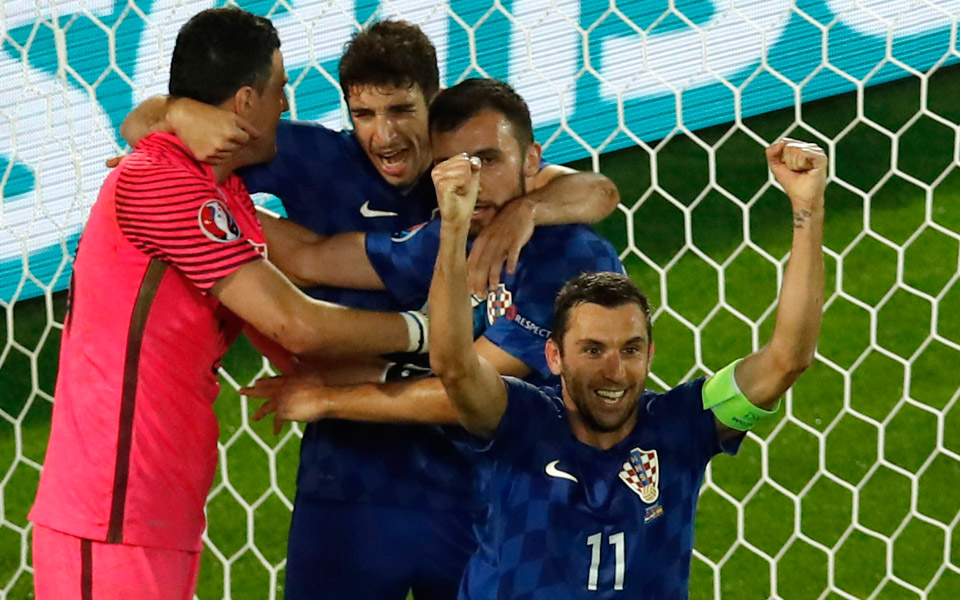 το-euro-απλώνει-χαλί-στους-16-2139745