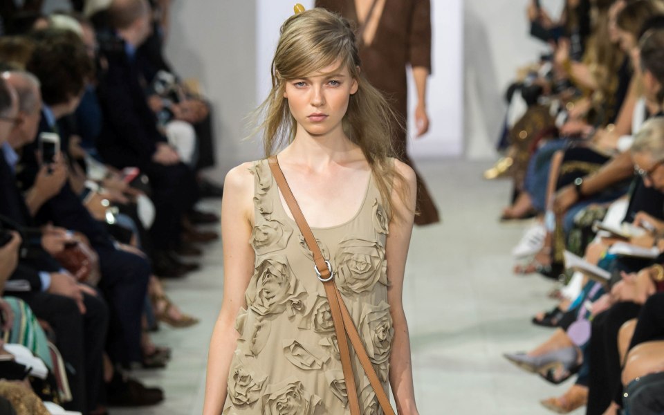 6-tips-για-να-αναβαθμίσετε-τα-καλοκαιρινά-looks-2140723