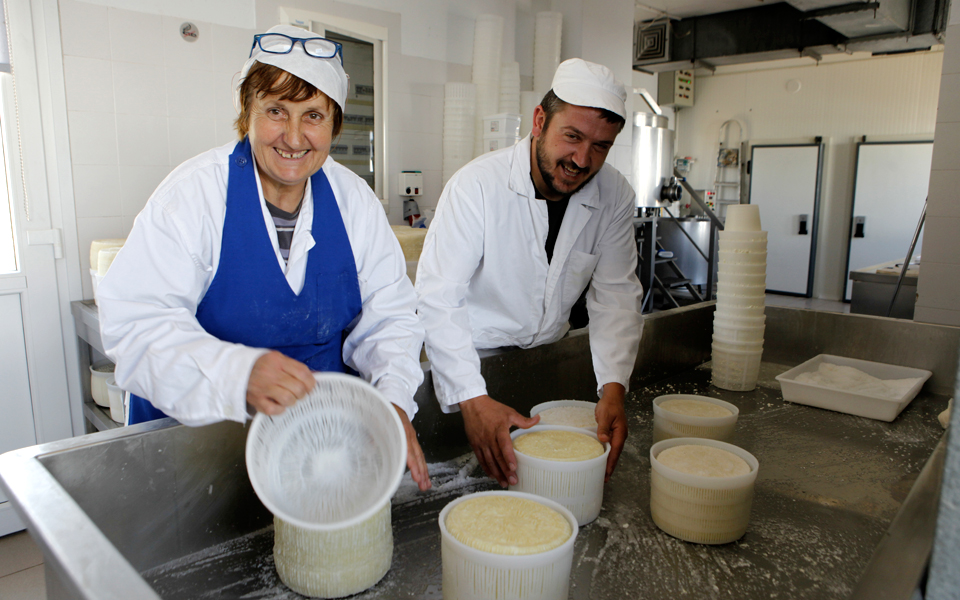 τυροκομείο-μπαμπούνη-στη-νάξο-2138350