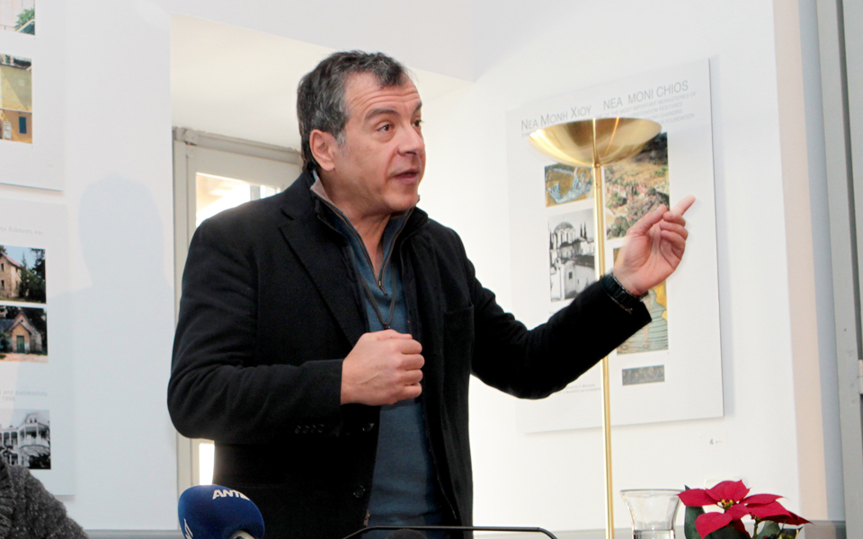 μπόνους-15-25-εδρών-ζητεί-ο-στ-θεοδωράκης-2139291