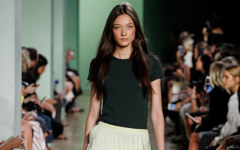 midi-φούστες-που-κερδίζουν-τις-εντυπώσει-2137506