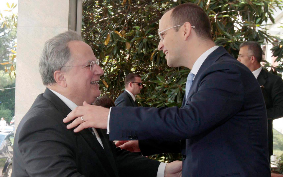 πολιτική-υψηλών-τόνων-και-ρίσκου-από-τ-2139929