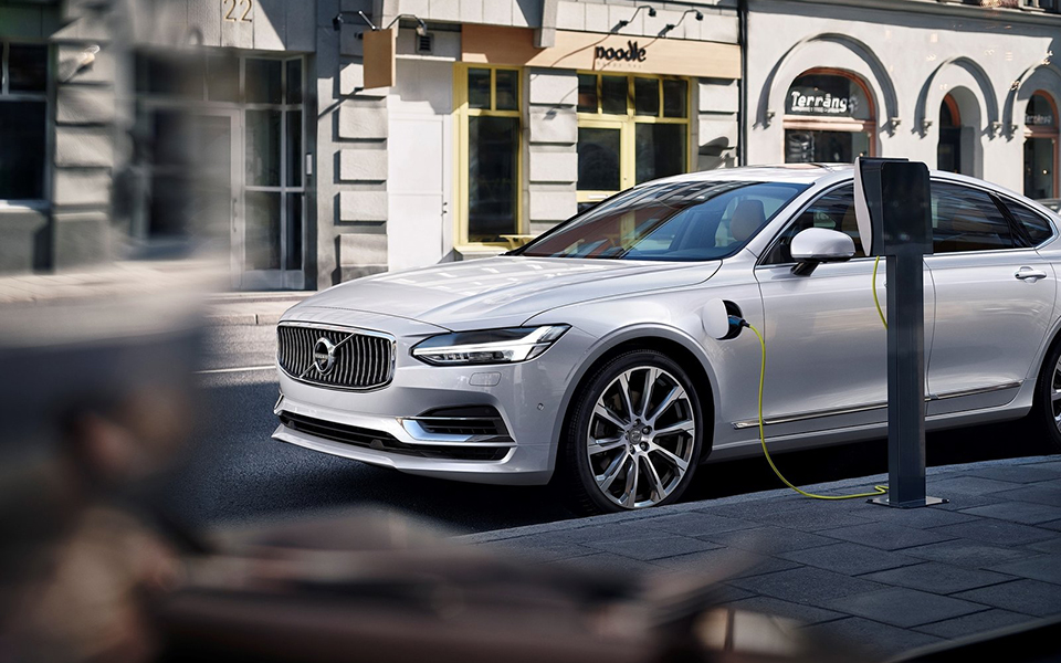 επίσημη-πρώτη-γνωριμία-με-το-νέο-volvo-s90-2136840