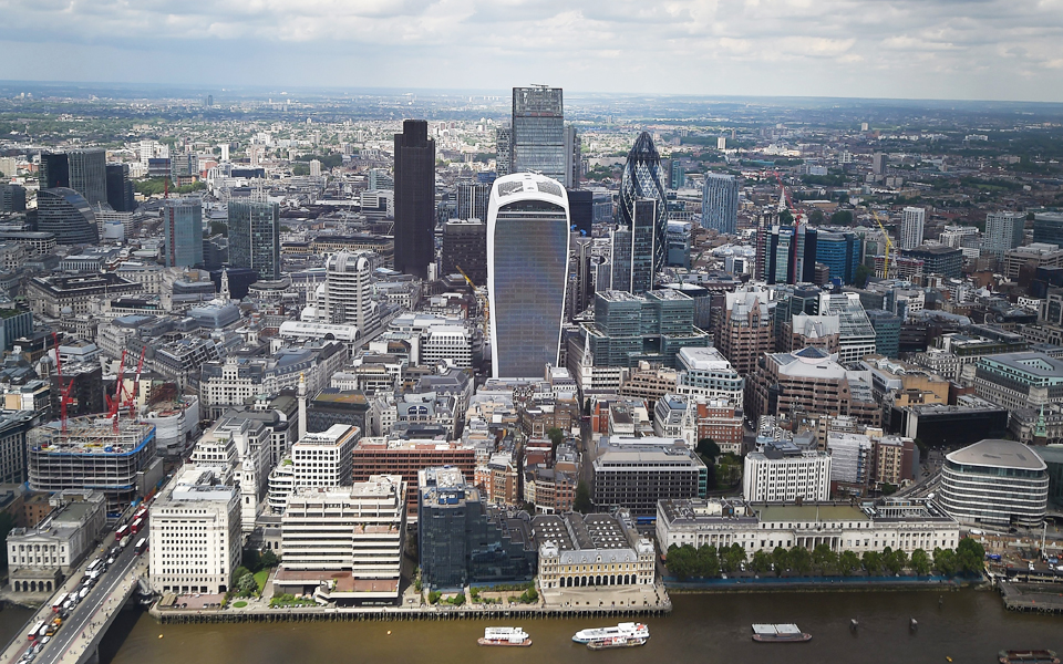 πτώση-τιμών-έως-20-στα-εμπορικά-ακίνητα-2141032