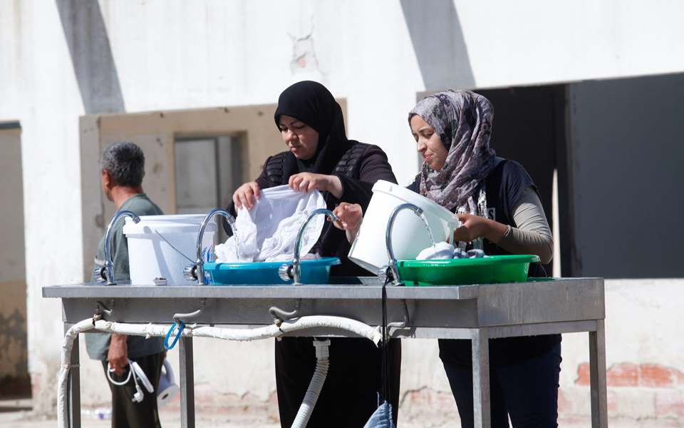 46-των-αφίξεων-το-2016-ήταν-γυναίκες-και-παιδ-2141771