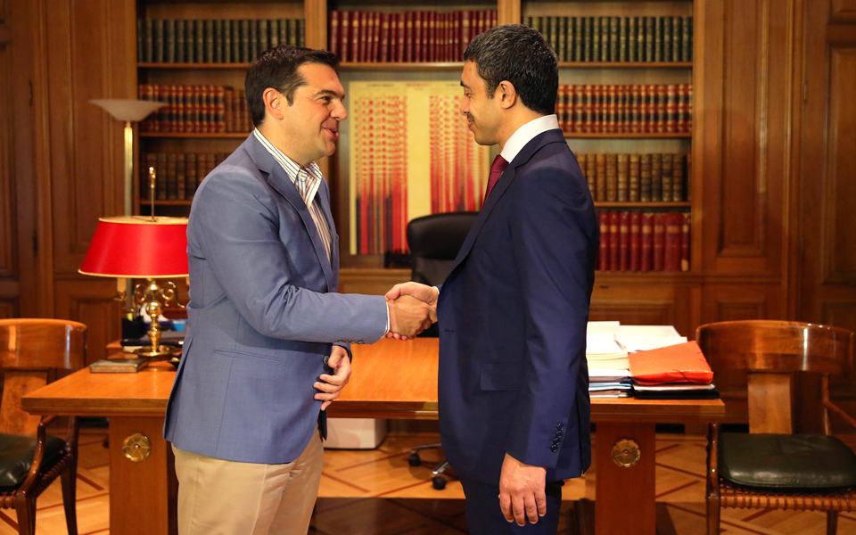 το-μαξίμου-αναμένει-πασοκ-και-θεοδωρά-2142348