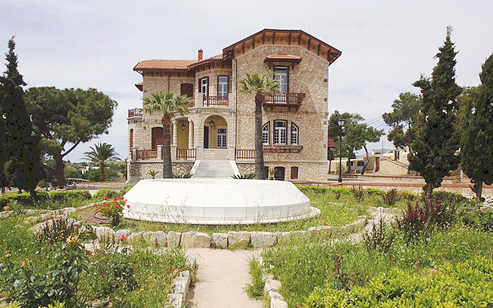 διαδρομές-σε-νέα-μονοπάτια-100-χρόνια-2144183