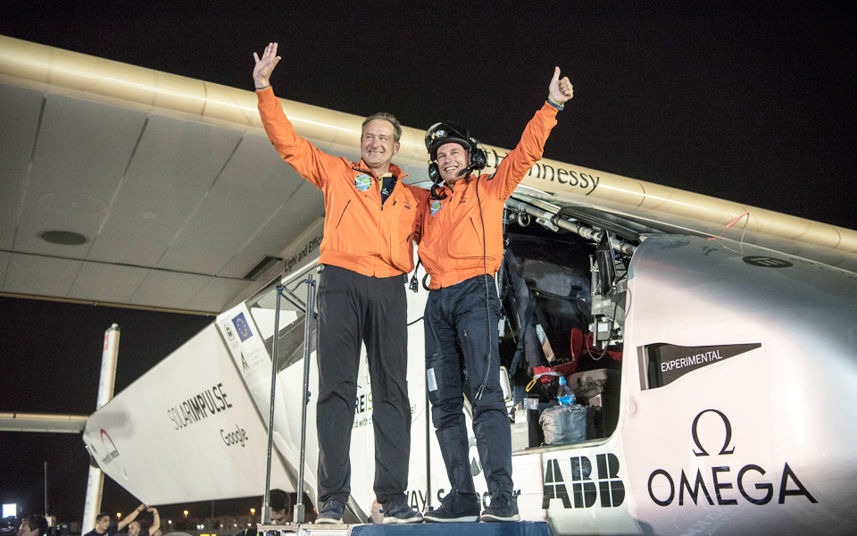το-solar-impulse-2-ολοκλήρωσε-την-ιστορική-αποστολ-2144269