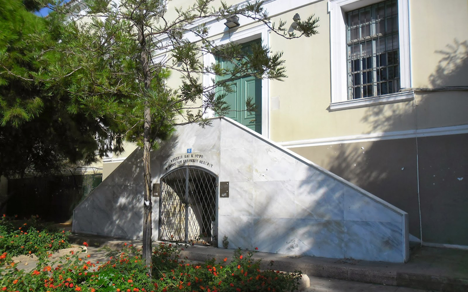 επιδρομές-στο-θεατρικό-μουσείο-2144303