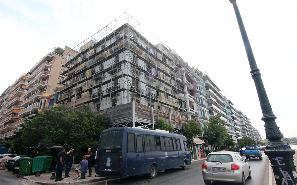 επίθεση-από-τους-53-στον-ν-τόσκα-2144584