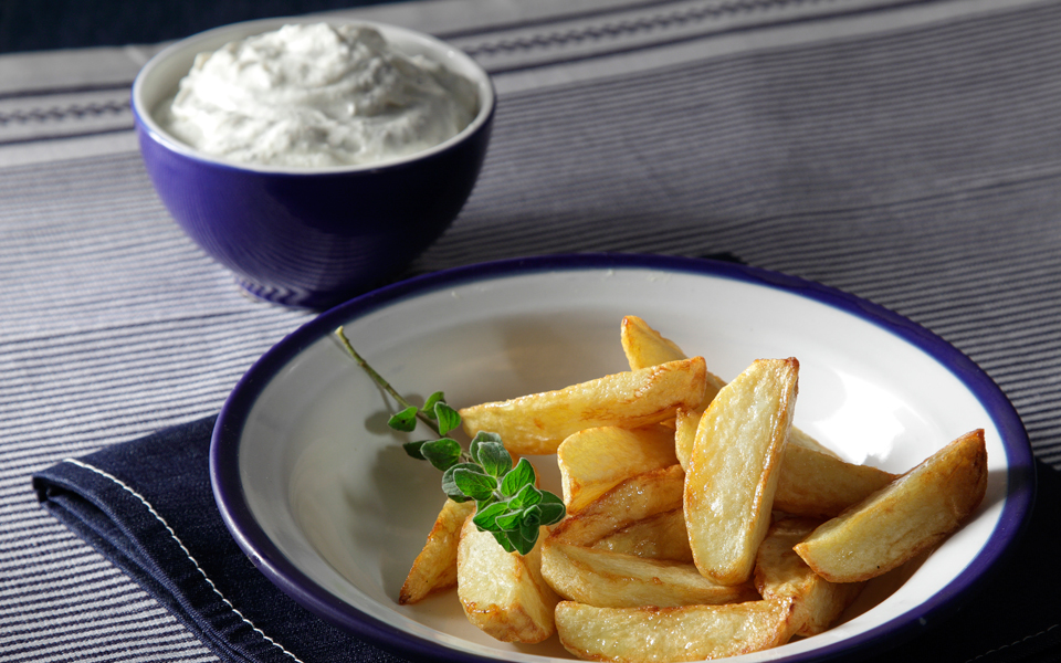 κρύα-σάλτσα-φέτας-με-μέλι-και-λεμόνι-γι-2143085