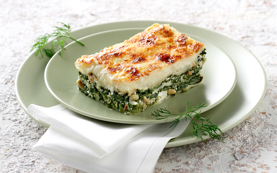 λαζάνια-με-σπανάκι-κουκουνάρι-και-κρέ-2144468