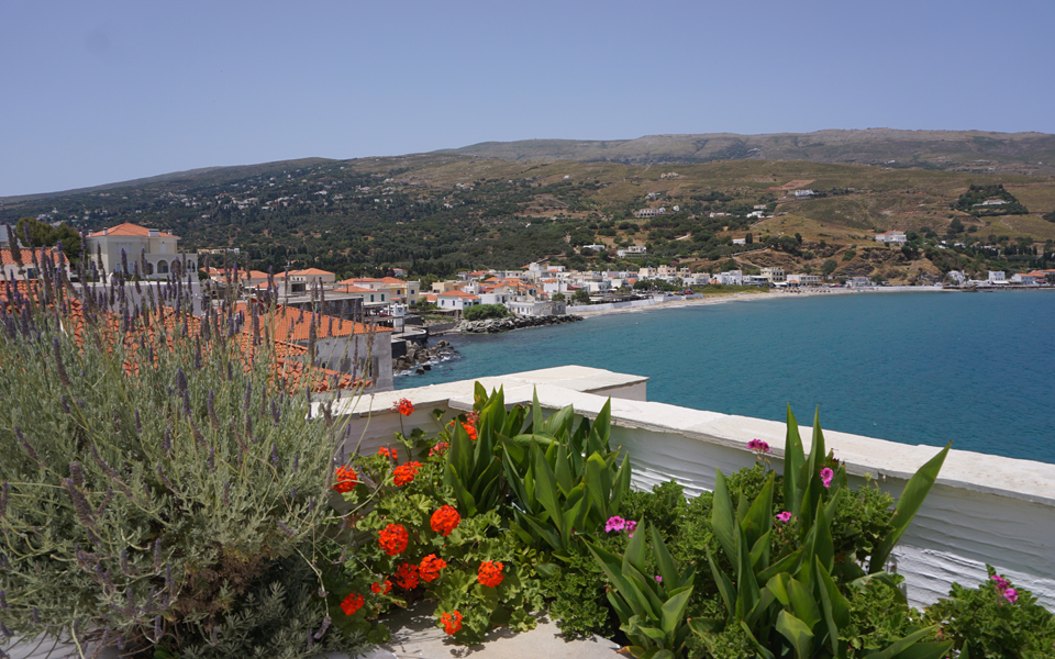 το-περιβάλλον-του-νότου-ανθεί-στην-ανδ-2144705