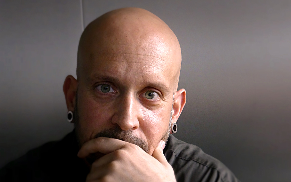 το-αόρατο-που-ντύνει-το-ορατό-2144555