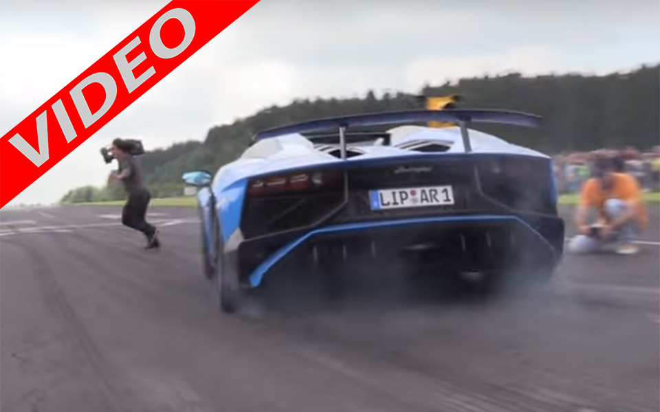 παραλίγο-να-πατήσει-τον-κάμεραμαν-2142275