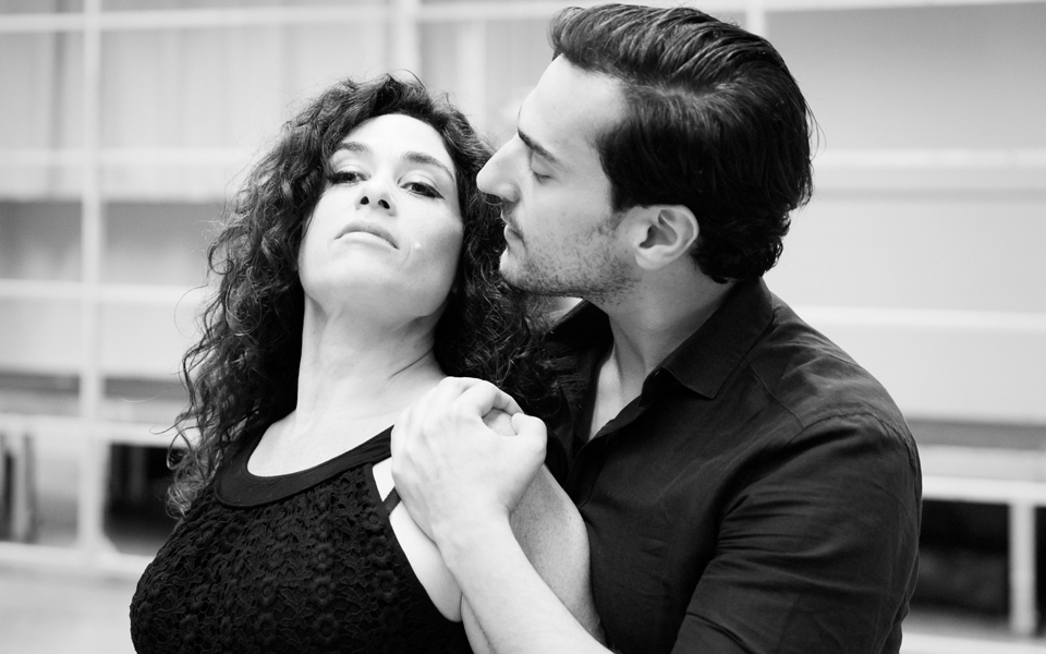 η-ματαιωμένη-κάρμεν-του-στίβεν-λάνγ-2143301