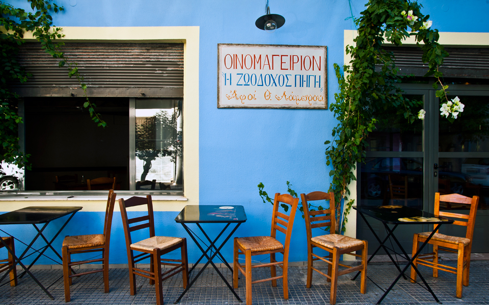 ζωοδόχος-πηγή-το-μικρό-θαύμα-των-καμιν-2142566