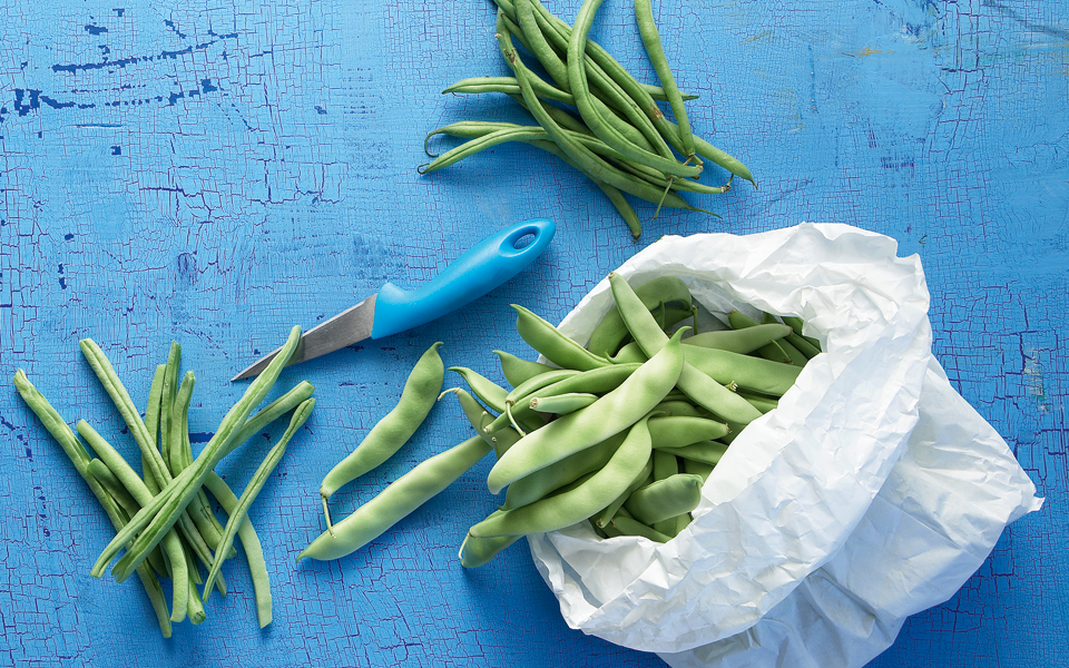 φασολάκια-λαδερά-αμπελοφάσουλα-σαλά-2142127