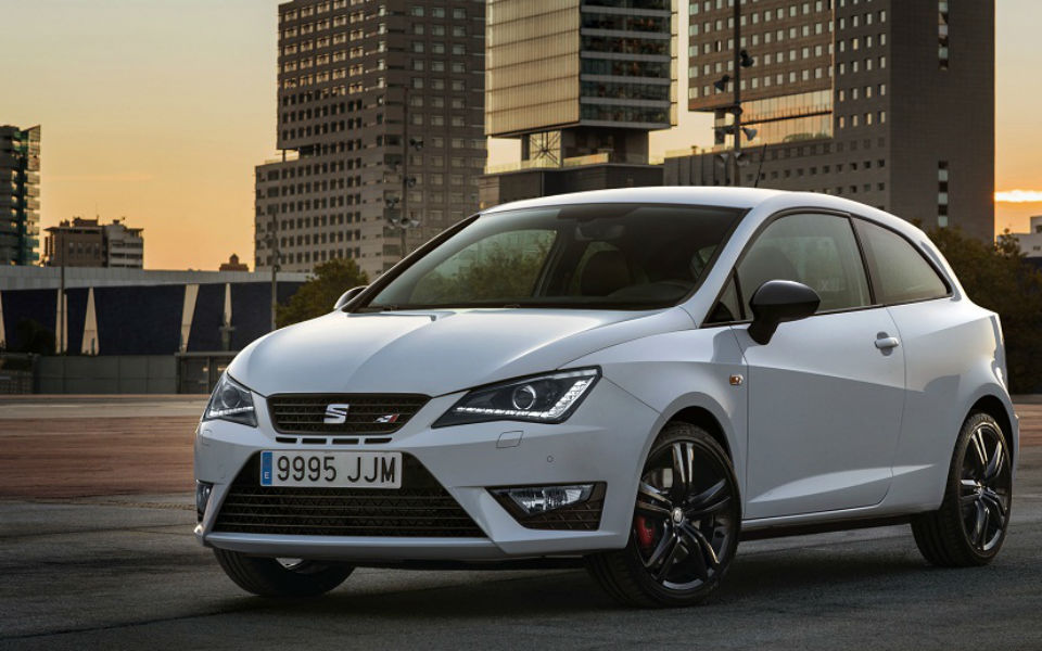 seat-ibiza-fr-από-14-800-ευρώ-2143410