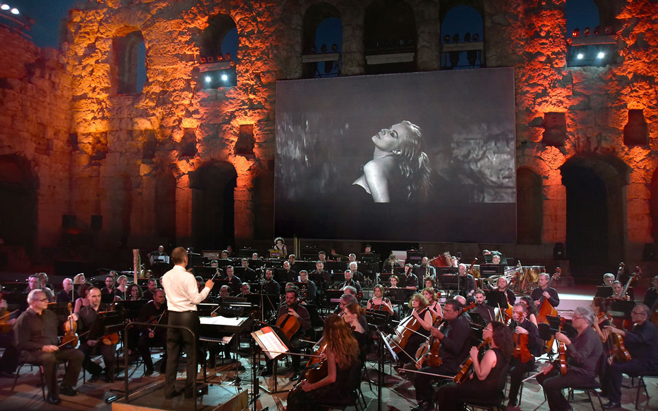 αμήχανη-συναυλία-με-μουσική-νίνο-ρότα-2144920