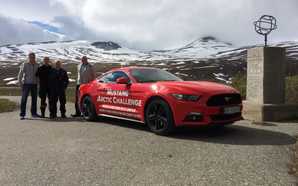 ford-mustang-1-249-χλμ-με-ένα-μόνο-ρεζερβουάρ-2142049