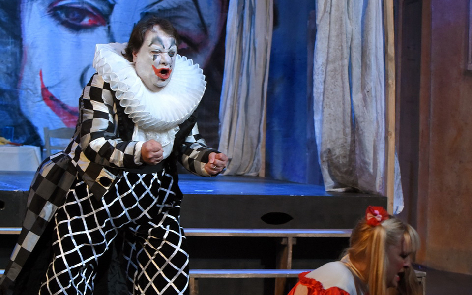 εξαιρετικοί-παλιάτσοι-στην-ερμούπ-2143863