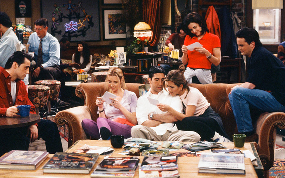 οι-παρέες-που-μένουν-ακόμα-κι-όταν-φεύγ-2142711