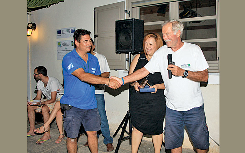 με-κυκλαδίτικο-αέρα-στα-πανιά-2143370