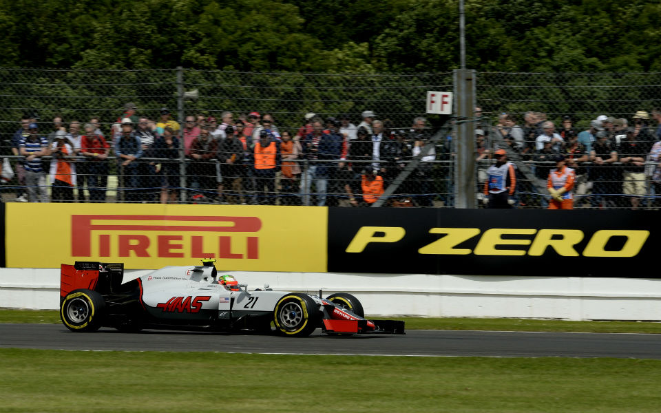 tο-βρετανικό-grand-prix-από-τα-μάτια-της-pirelli-2142137