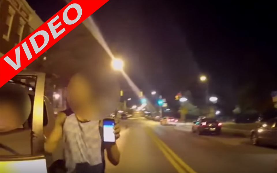 τράκαρε-σε-περιπολικό-καθώς-έπαιζε-pokemo-2143414