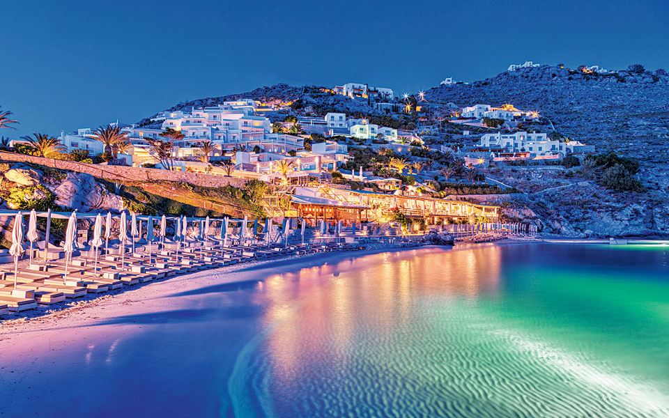 vip-διακοπές-στο-santa-marina-της-μυκόνου-2143361