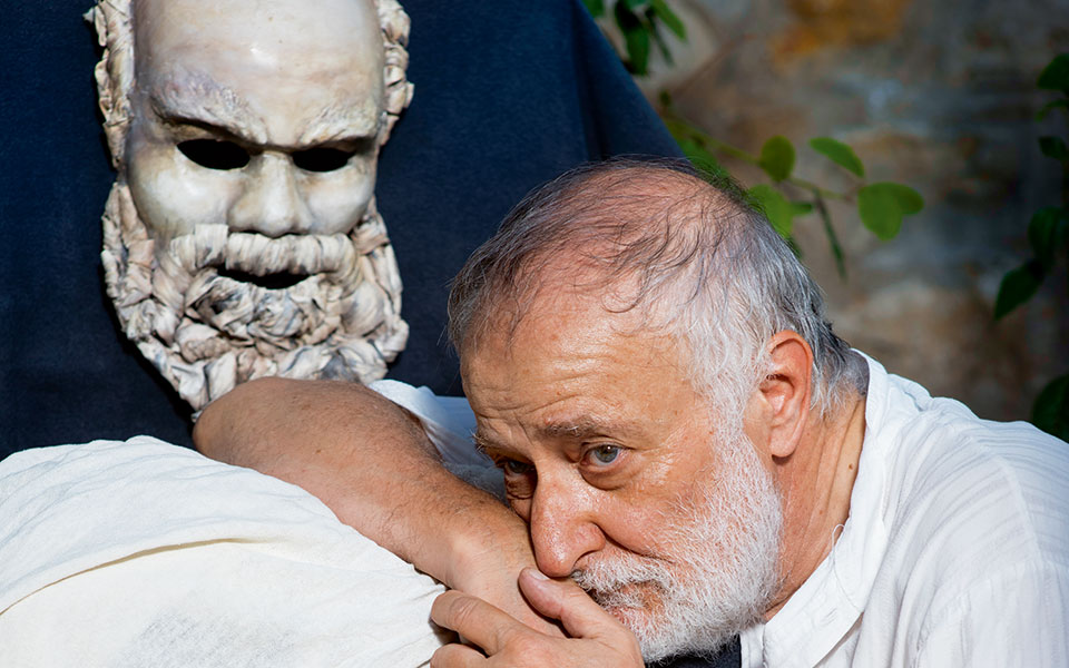 γιάννης-σιμωνίδης-σύγχρονος-σωκράτη-2143051