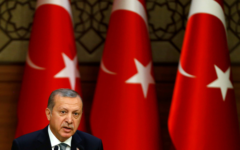 τουρκία-κλείνουν-πάνω-από-130-μέσα-ενημέ-2144409