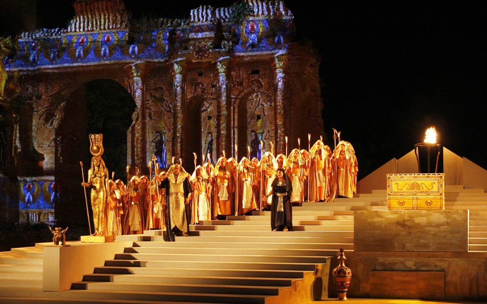 χορεύοντας-στις-σκάλες-2141782