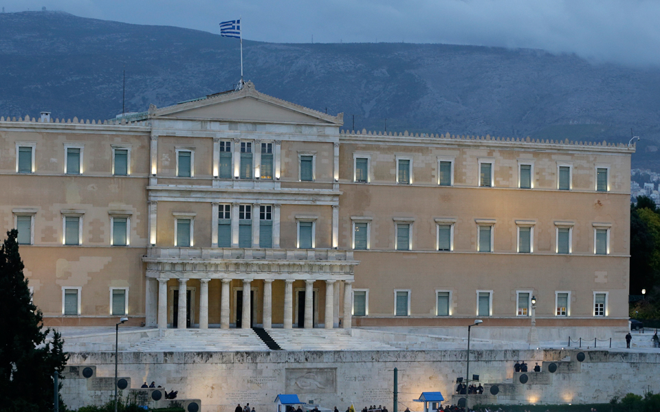 κόμματα-χρηματοδότηση-και-κυρώσεις-2141038