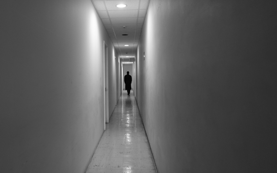 μια-εγκατάσταση-από-διλήμματα-2145220