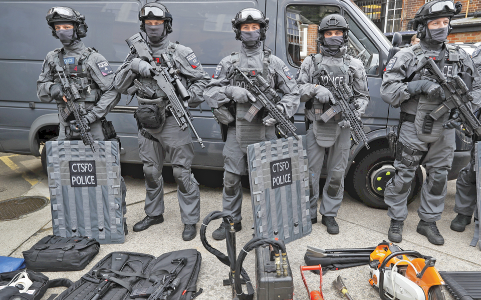 επιπλέον-ένοπλοι-αστυνομικοί-στους-δ-2145325