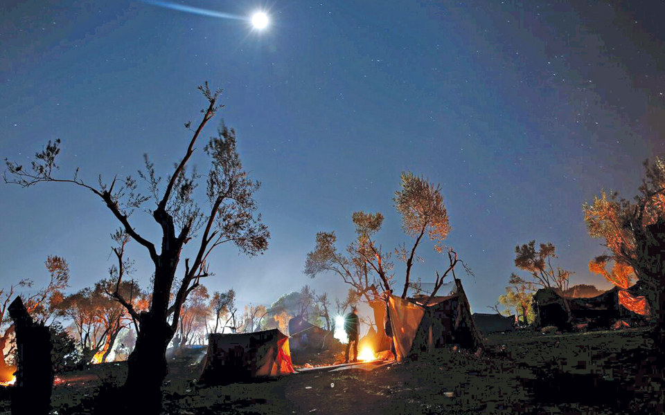 κοιτάζοντας-κατάματα-την-αλήθεια-2146247