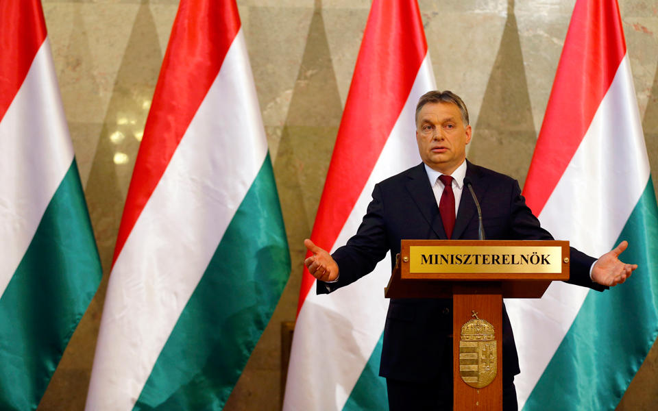 περικοπή-πόρων-σε-όσες-χώρες-δεν-συνερ-2146324