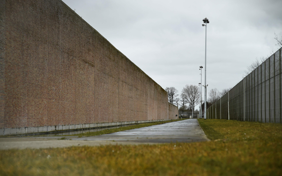 οι-φυλακές-θερμοκήπιο-ακραίων-ισλα-2146604