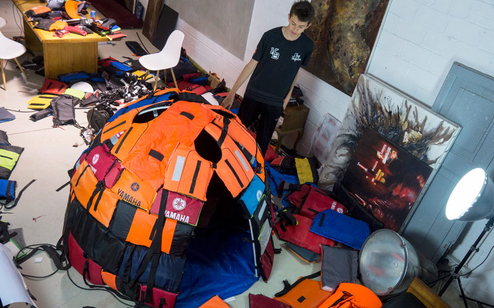 15χρονος-στέλνει-sos-με-40-σωσίβια-2146609