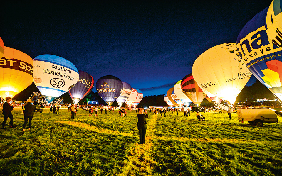 άλλος-με-το-αερόστατο-2148308