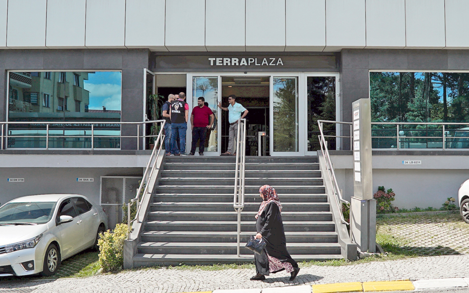 κουρτς-η-ε-ε-δεν-χρειάζεται-την-τουρκί-2146784