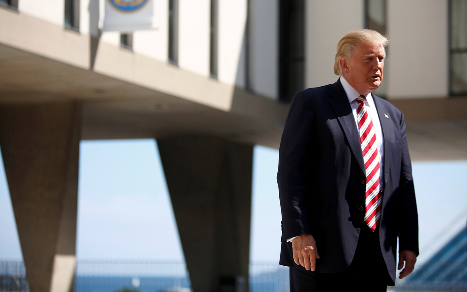 ο-τραμπ-αναδομεί-το-επιτελείο-του-2146944