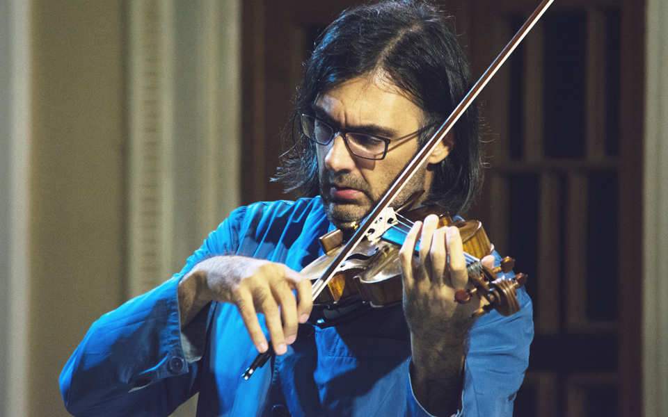 ο-λεωνίδας-καβάκος-επιστρέφει-θριαμβ-2147553