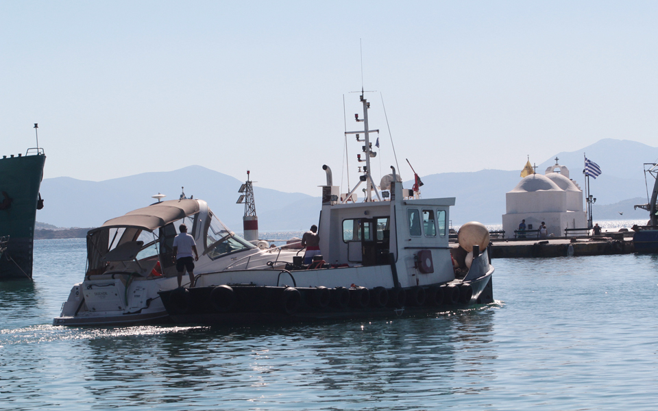 τα-τηλεφωνήματα-η-ρυμούλκηση-και-η-αντ-2147659