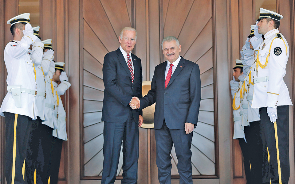 γκιουλέν-συριακό-στην-ατζέντα-μπάιντ-2147778