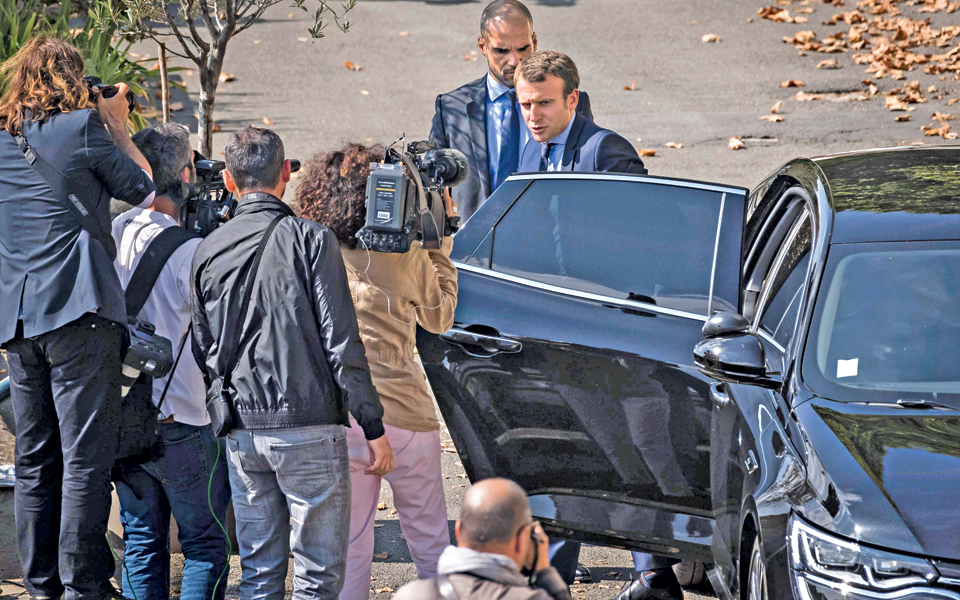 παραίτηση-εμανουέλ-μακρόν-με-βλέψεις-2148516