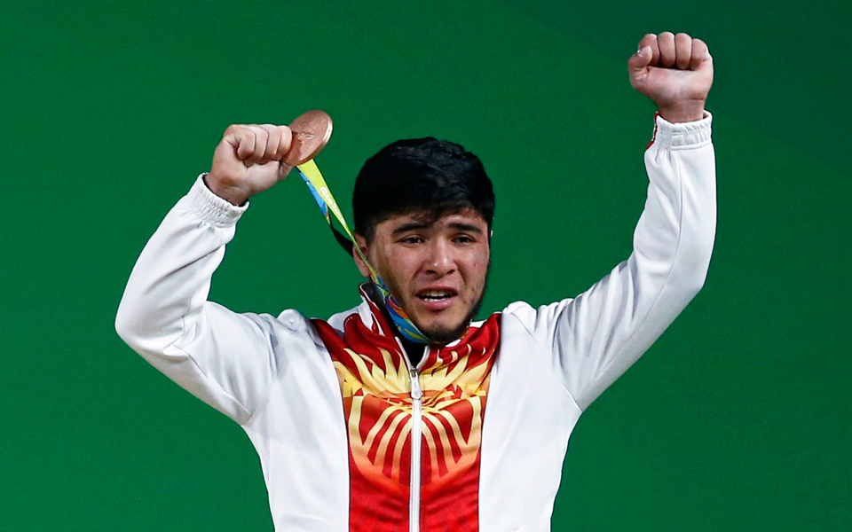 με-ντόπαραν-με-στρυχνίνη-2147171